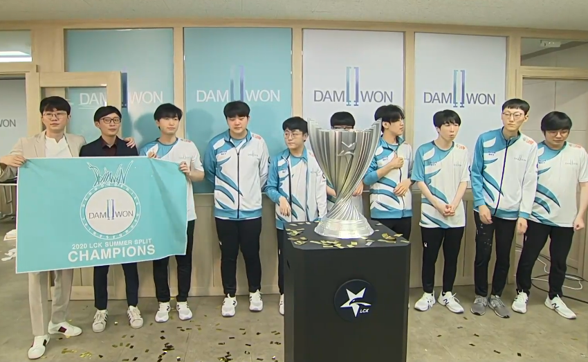 九游体育在线登录-首次征战国际比赛，新秀崭露头角