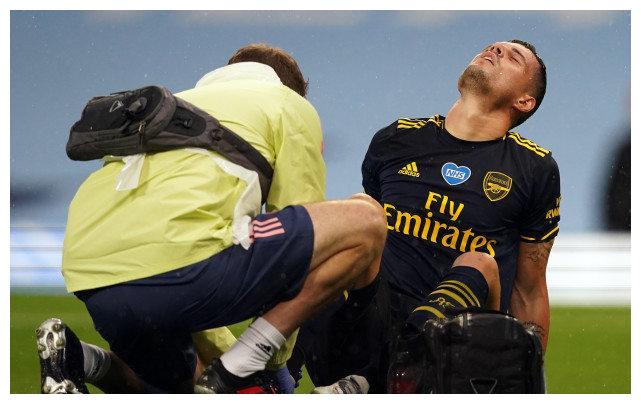 九游体育app-包含英格兰惨败克罗地亚，中场大将受伤离场的词条