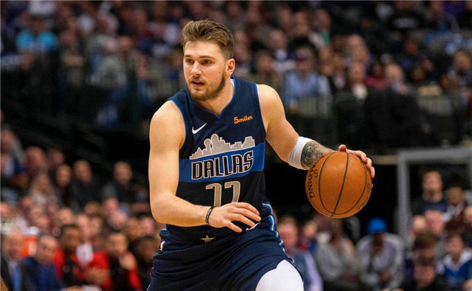 九游体育官方登录入口-包含新秀崭露头角：南极足球联赛后起之秀的词条