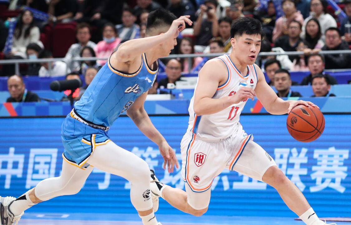 四川队遭遇惨败，实力暴露弱点