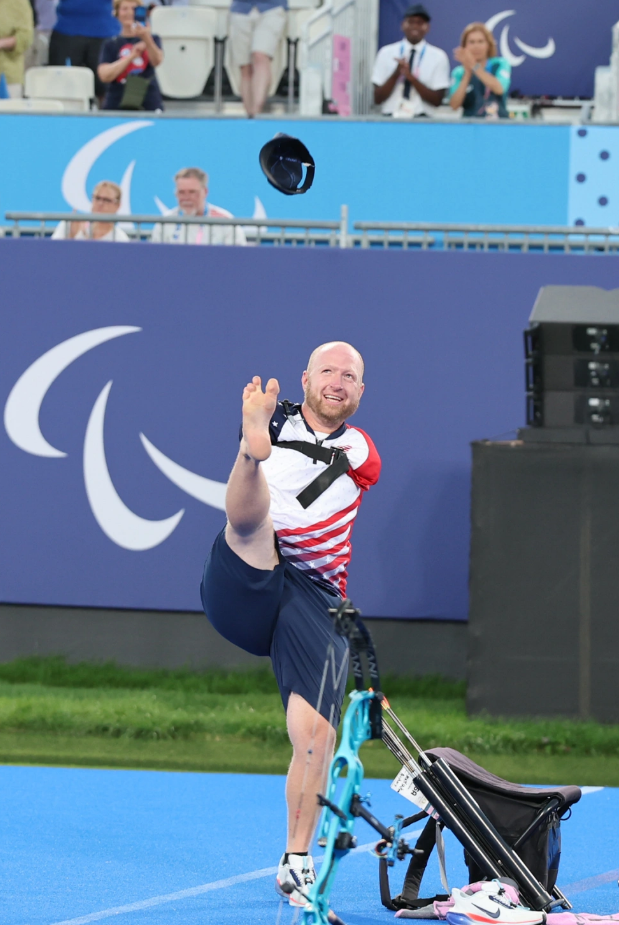 九游体育中国官网-射箭比赛意外喜悦！法国选手逆袭夺得冠军！