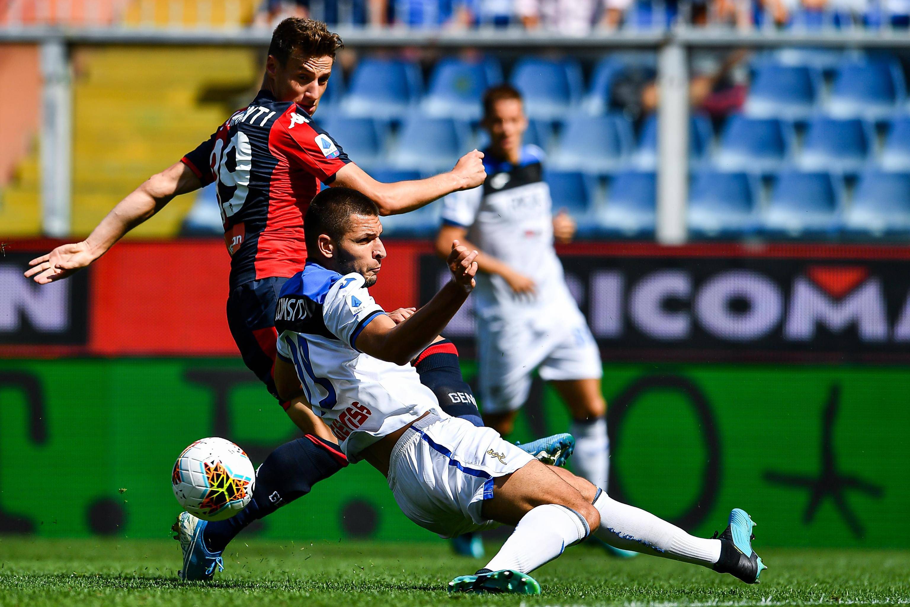 精彩的足球赛季，强队逐渐脱颖而出