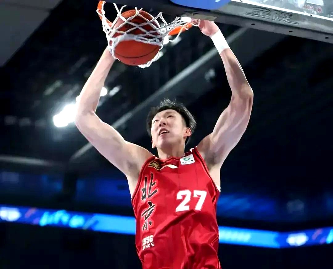 九游体育中国官网-实力强劲球队再次夺冠，狂热球迷尖叫的简单介绍