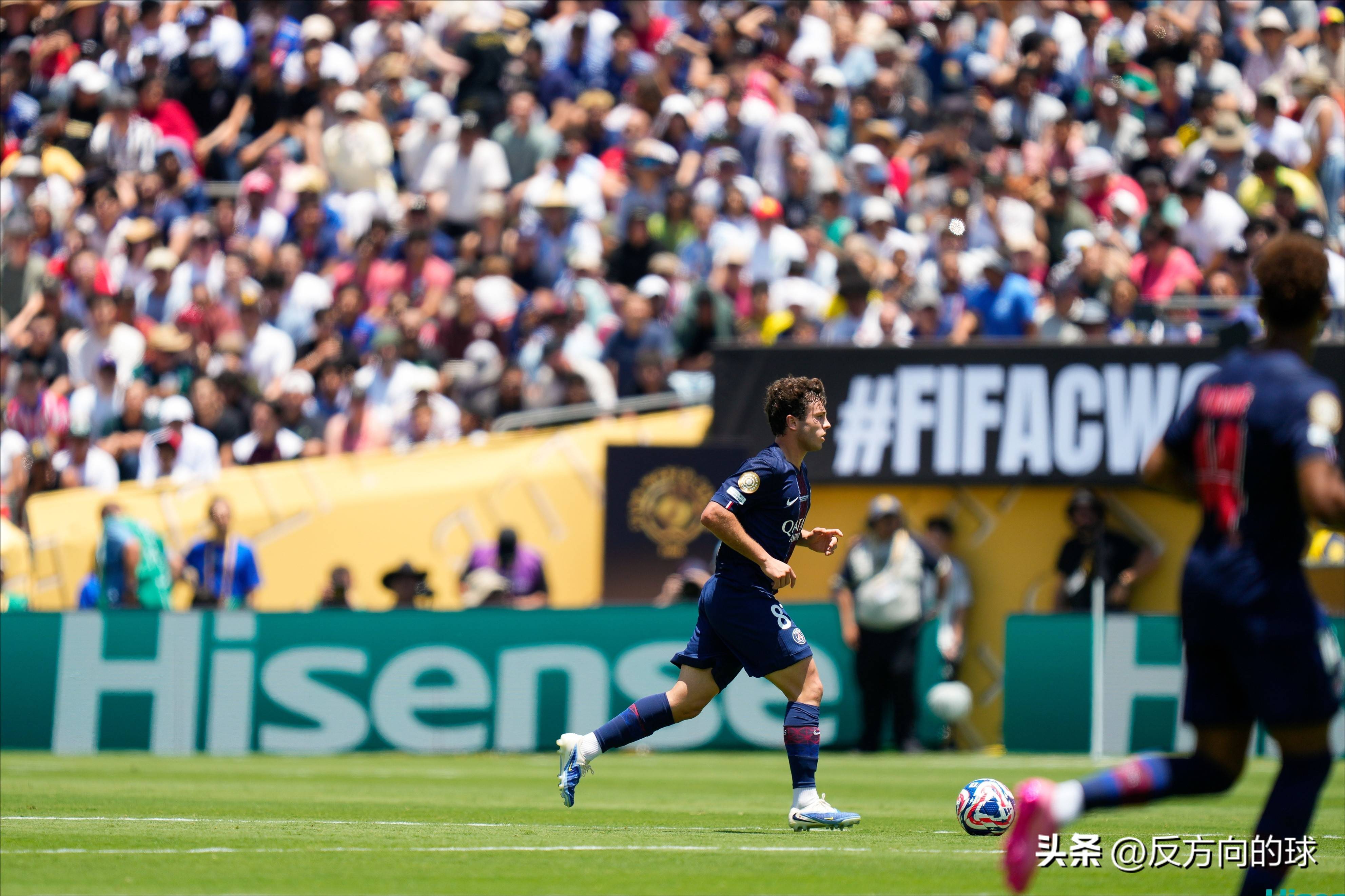 巴黎圣日耳曼门将连续扑出重要球门