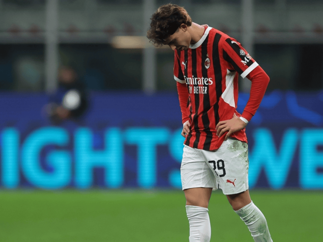 -AC米兰遭遇惨败，主帅面临球队严峻考验