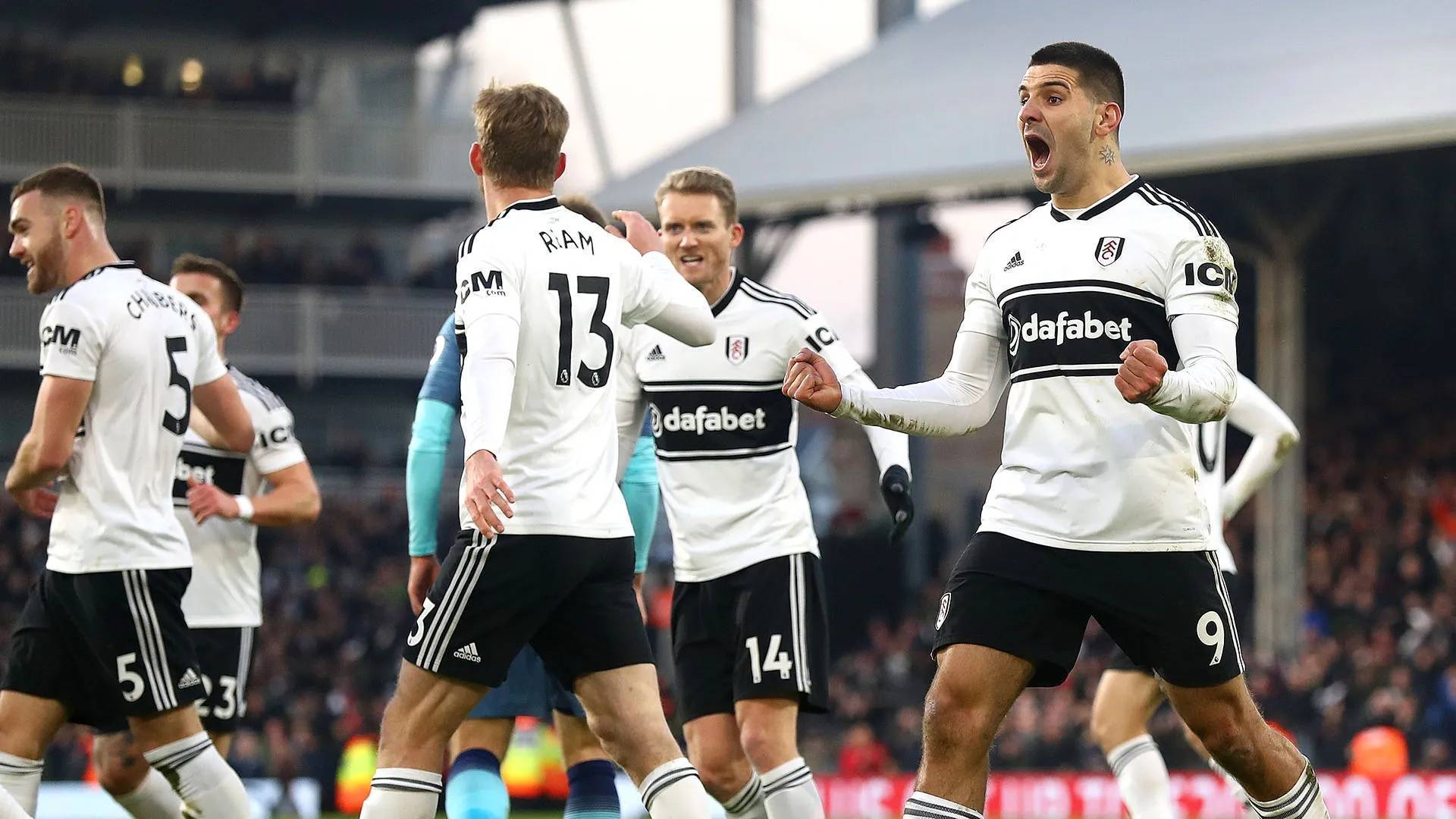 九游体育官方入口-斯图加特队员训练认真，备战明日比赛的简单介绍