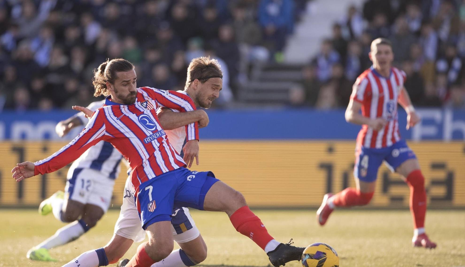 九游体育在线登录-关于失误连连！法甲豪门被后劲十足球队逼平的信息