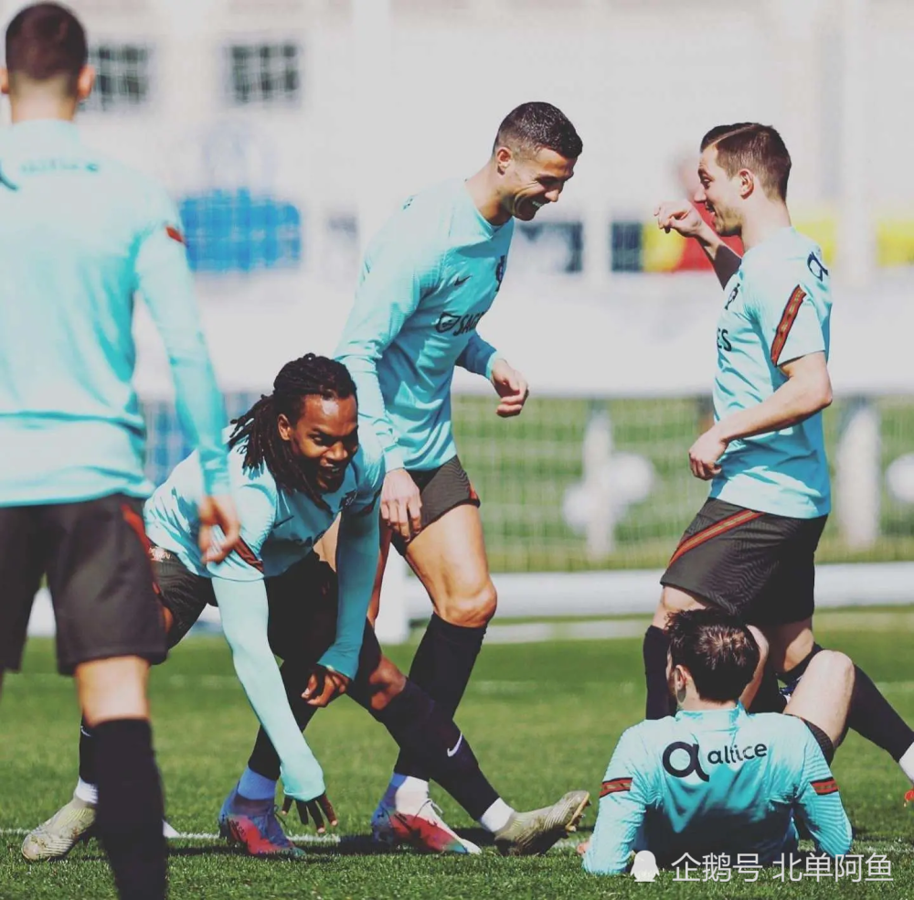 九游体育-包含蓬勃的葡萄牙战胜阿塞拜疆，小组领先位置牢固的词条